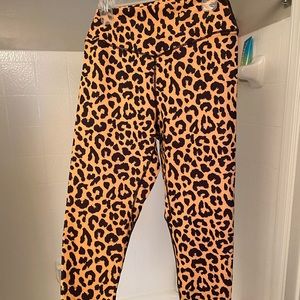 Balance Athletica kingdom 1.0 leopard leggings